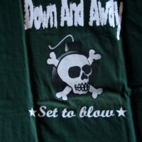 Down And Away – Skull/Logo (T-Shirt)