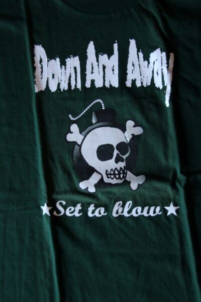 Down And Away - Skull/Logo (T-Shirt)
